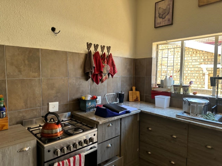 3 Bedroom Property for Sale in Protea Park North West